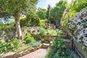 Photo 30- click for photo gallery